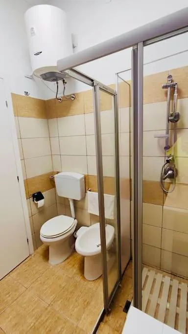בית נופש הוילה סקוליטי Kamarina House