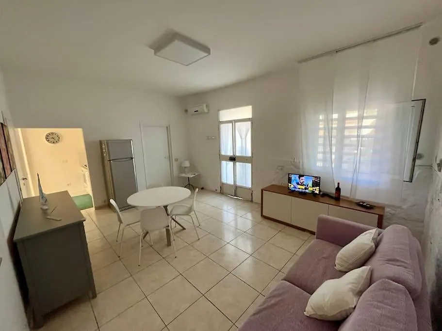 הוילה סקוליטי Kamarina House